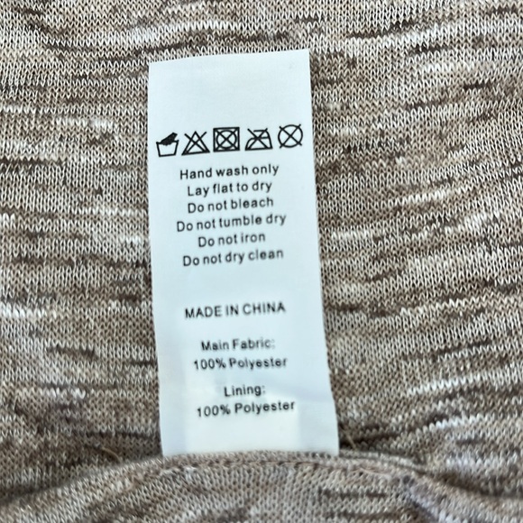 Sholdit Pocket Scarf - Picture 5 of 6